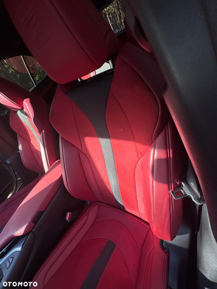 Lexus UX - 8
