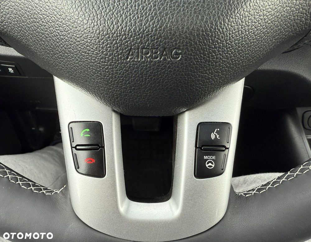 Kia Sportage 2.0 CRDI XL - 24