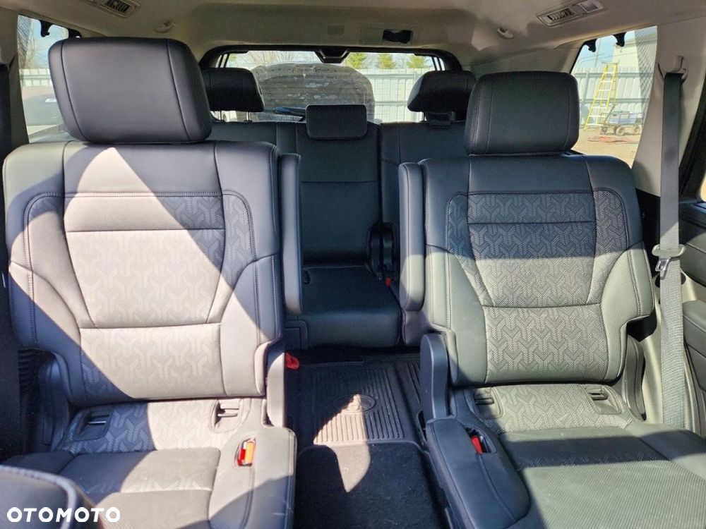 Toyota Sequoia - 9
