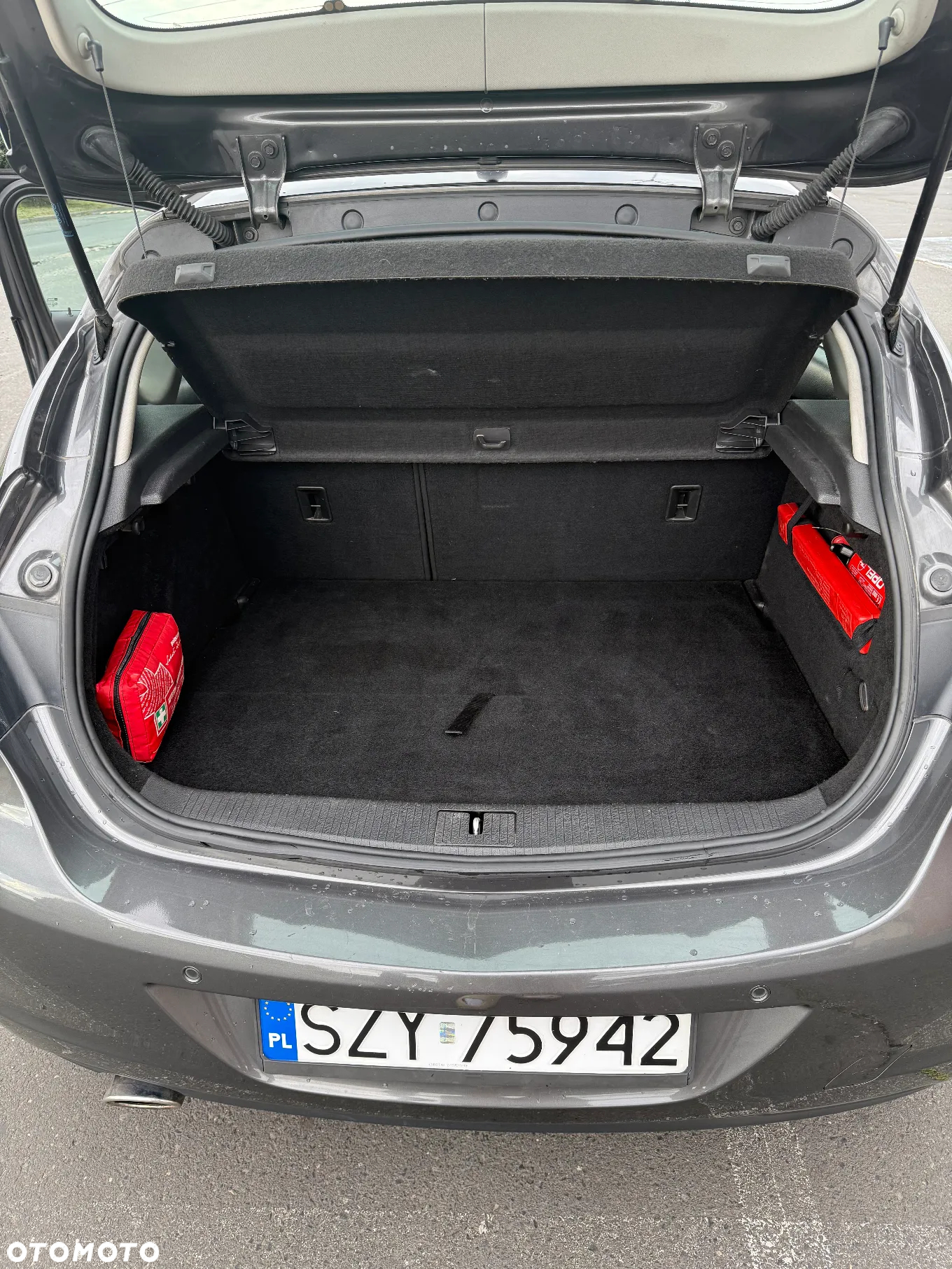 Opel Astra IV 1.4 T Cosmo - 12