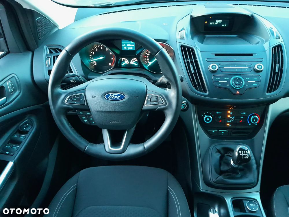 Ford Kuga 1.5 EcoBoost 2x4 Cool & Connect - 14