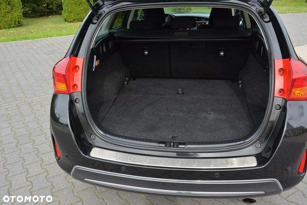 Toyota Auris Hybrid 135 Premium - 33