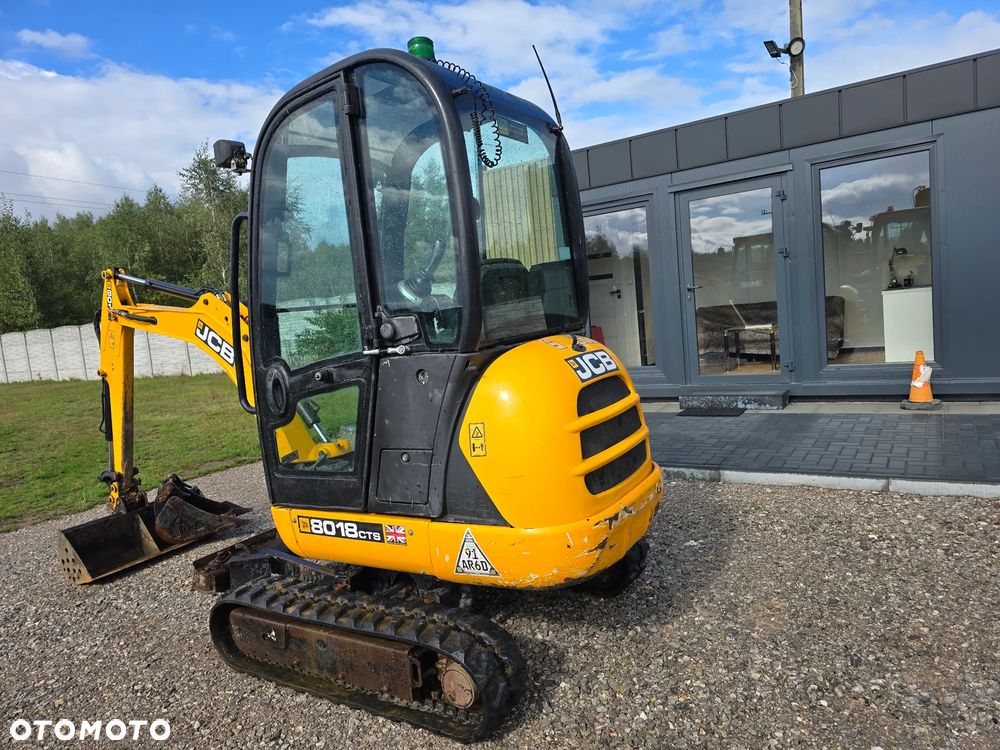 JCB - 5