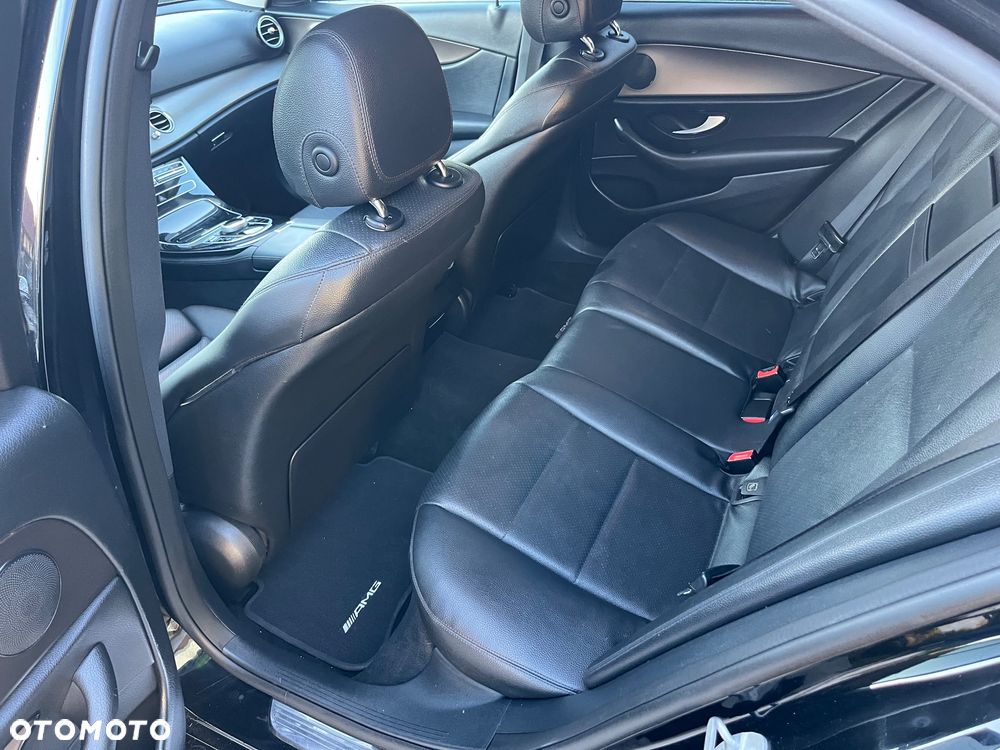 Mercedes-Benz Klasa E 250 CGI BlueEFFICIENCY Automatik - 3