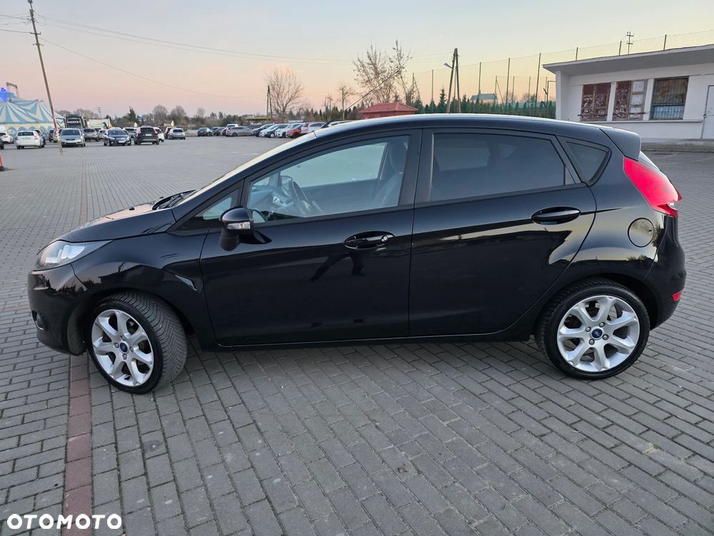 Ford Fiesta - 2