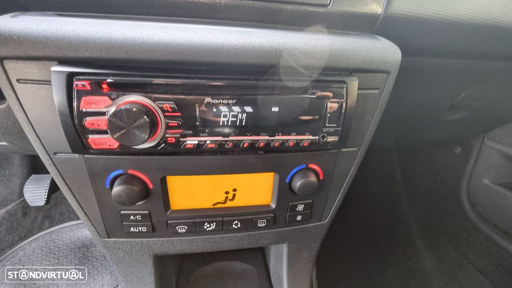 Citroën C4 1.6 HDi VTR Pack - 15