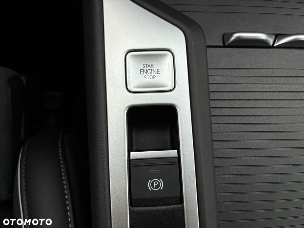Volkswagen Passat - 25