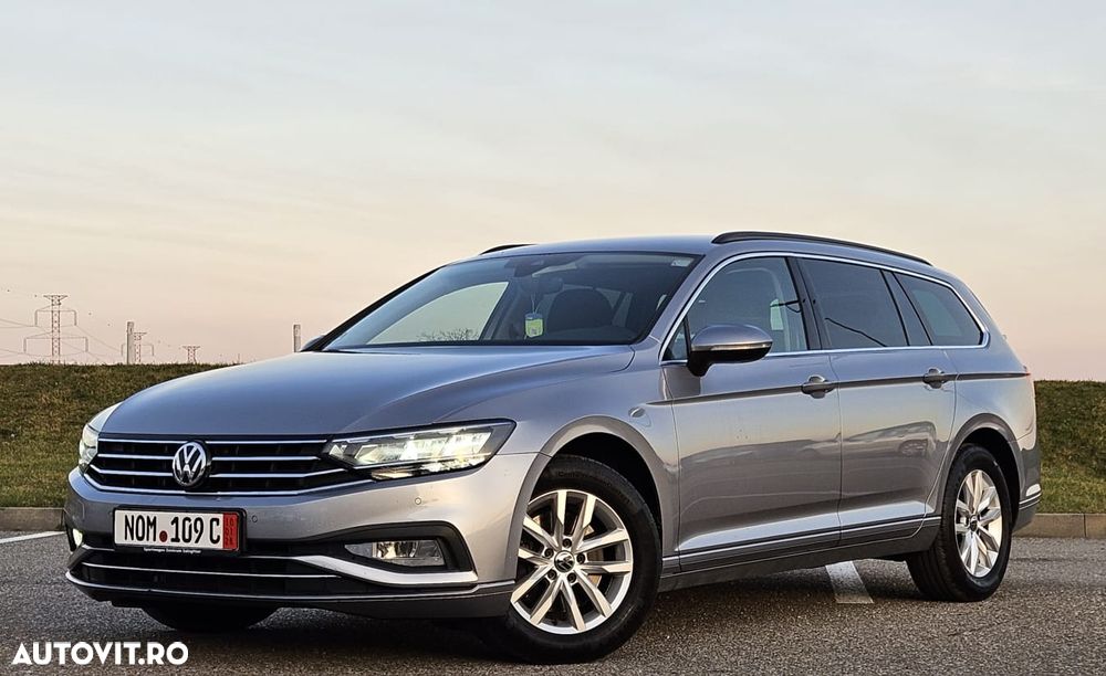Volkswagen Passat - 1