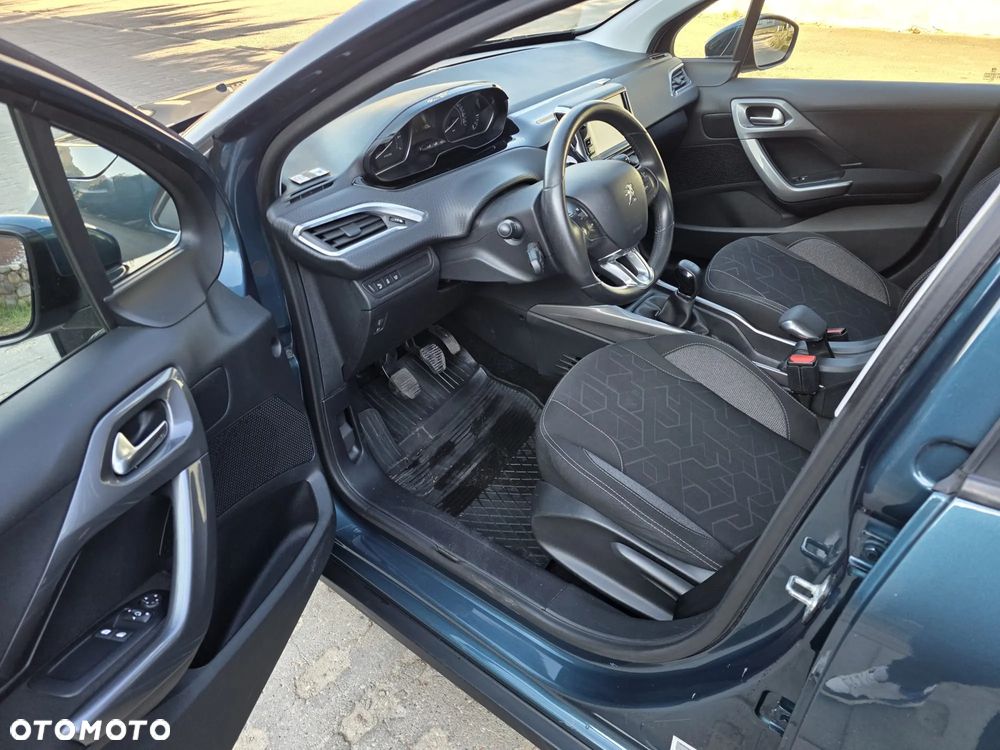 Peugeot 2008 1.2 Pure Tech Crossway S&S - 10