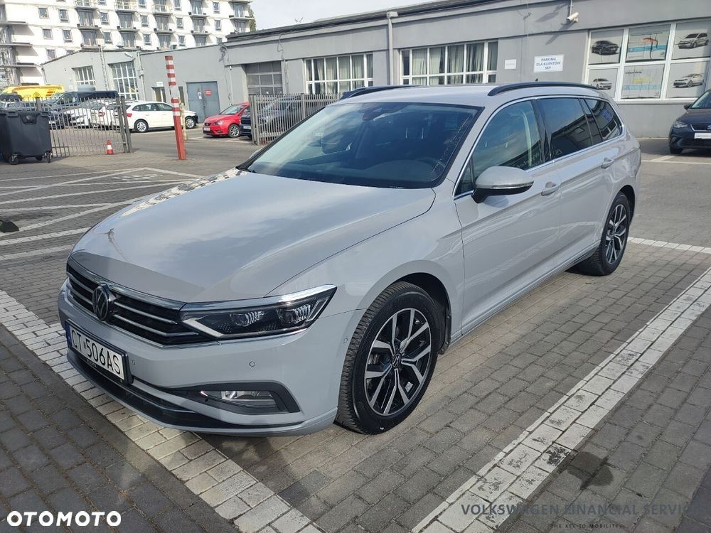 Volkswagen Passat - 2