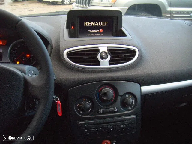 Renault Clio 1.2 16V Dynamique Luxe - 12