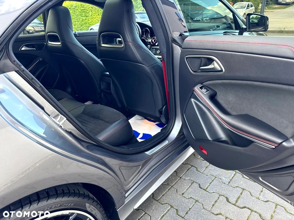 Mercedes-Benz CLA AMG 45 4Matic AMG Speedshift DCT 7G AMG Night Edition - 11