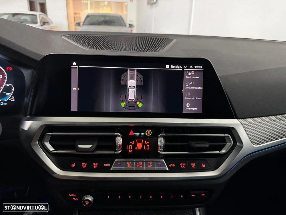 BMW 330 e Touring Pack M Auto - 47