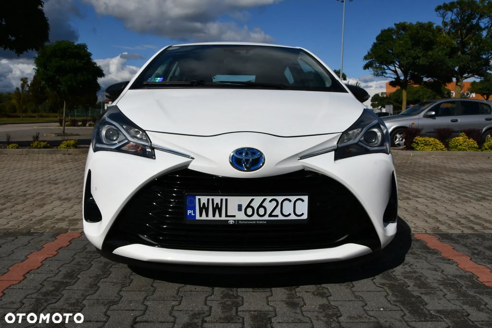 Toyota Yaris Hybrid 100 Active - 14