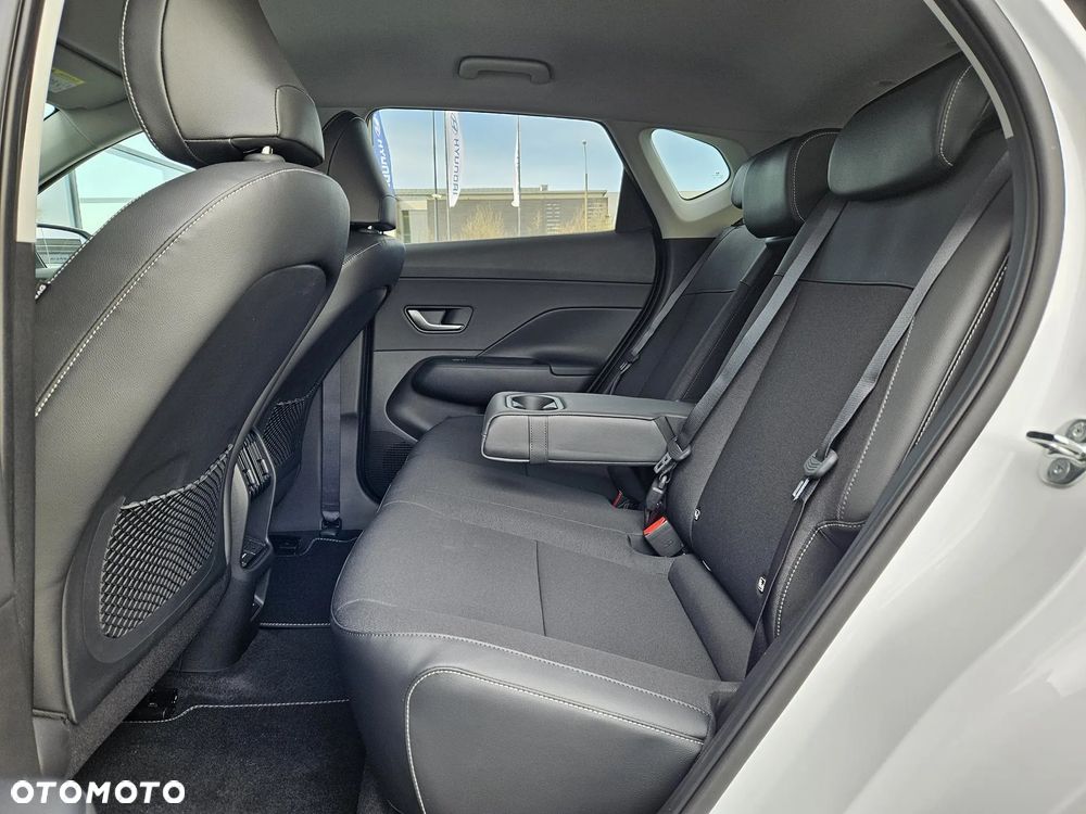 Hyundai Kona 39kWh Executive - 12