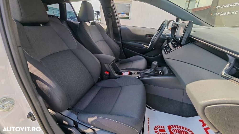 Toyota Corolla - 13