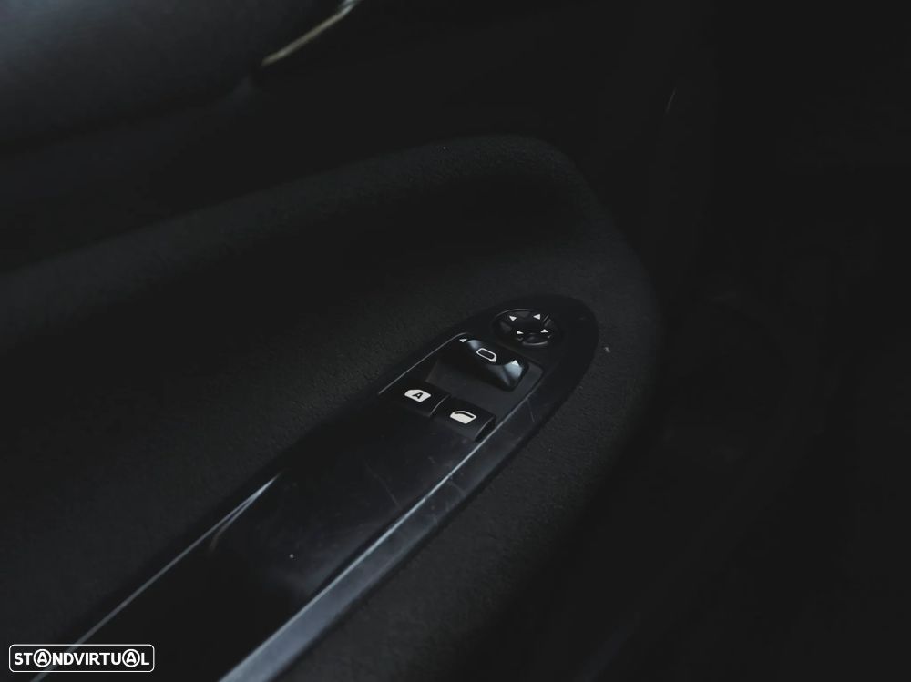 Citroën DS3 1.6 e-HDi So Chic - 18