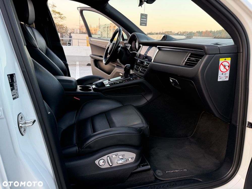 Porsche Macan Standard - 31