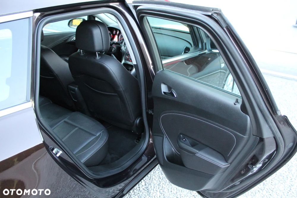 Opel Astra 1.4 Turbo Cosmo - 21