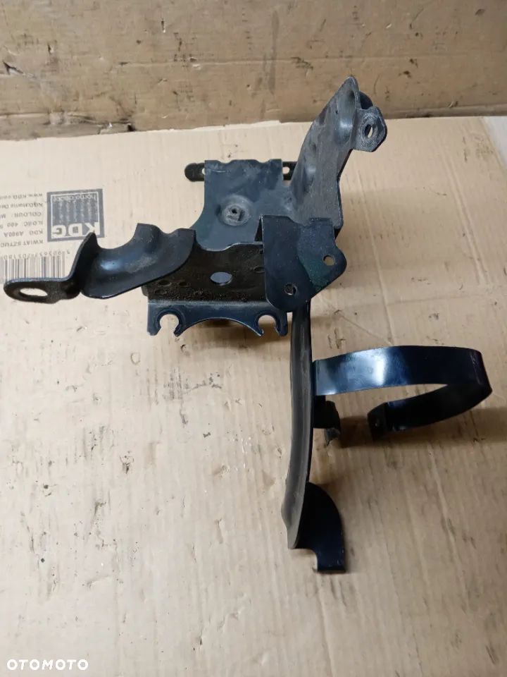 Mocowanie uchwyt pompy ABS Audi A6 C6 4F0614119G - 3