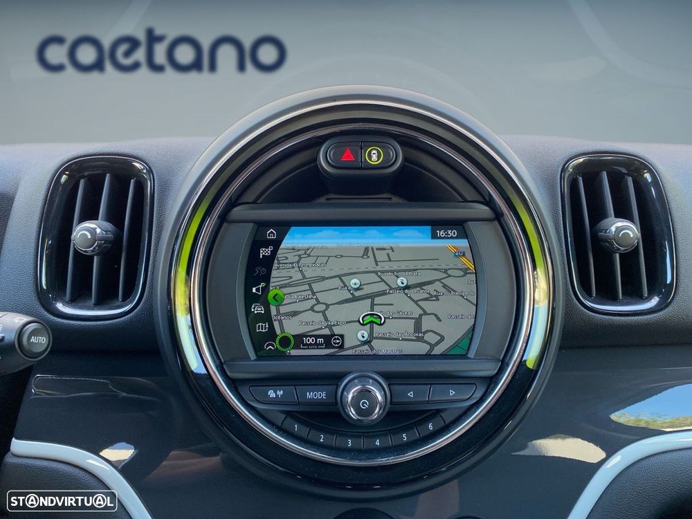 MINI Countryman Cooper SE ALL4 Classic Auto - 8