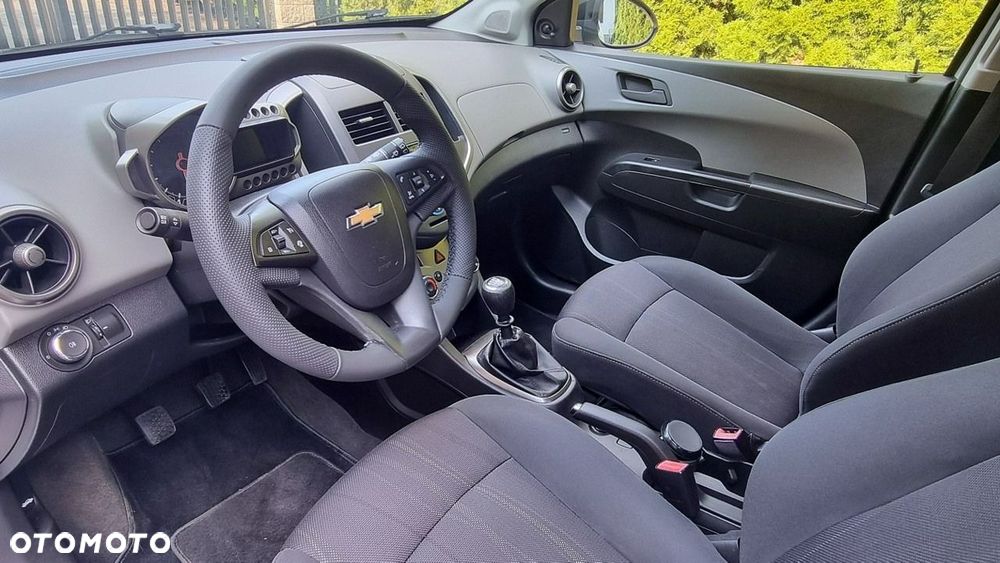 Chevrolet Aveo - 10