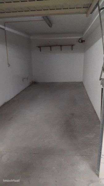 Aluguer de garagem box na Rinchoa - Grande imagem: 5/7