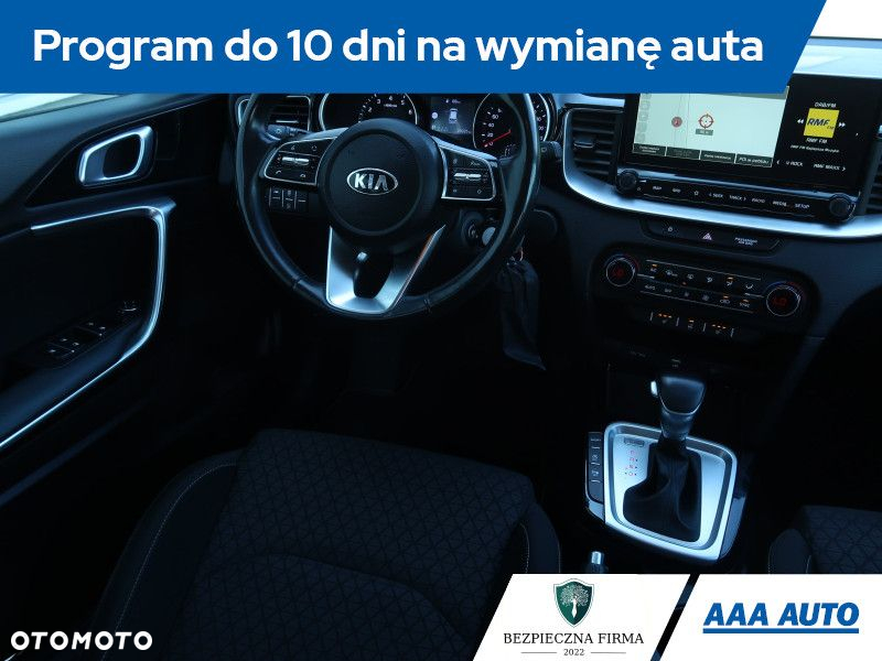 Kia Ceed - 8