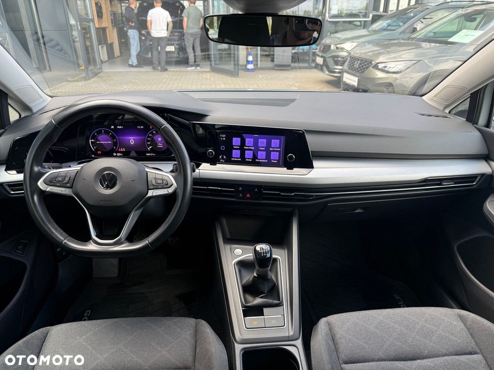 Volkswagen Golf - 10