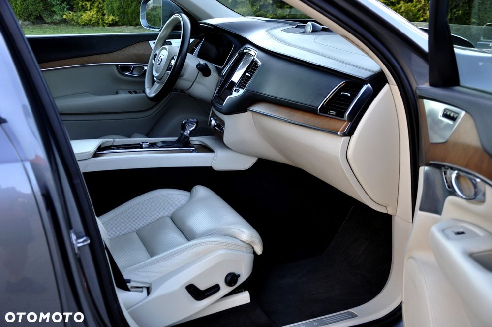 Volvo XC 90 T6 AWD Geartronic Inscription - 35