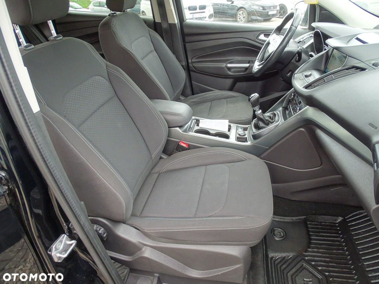 Ford Kuga 1.5 EcoBoost 2x4 Black & Silver - 13