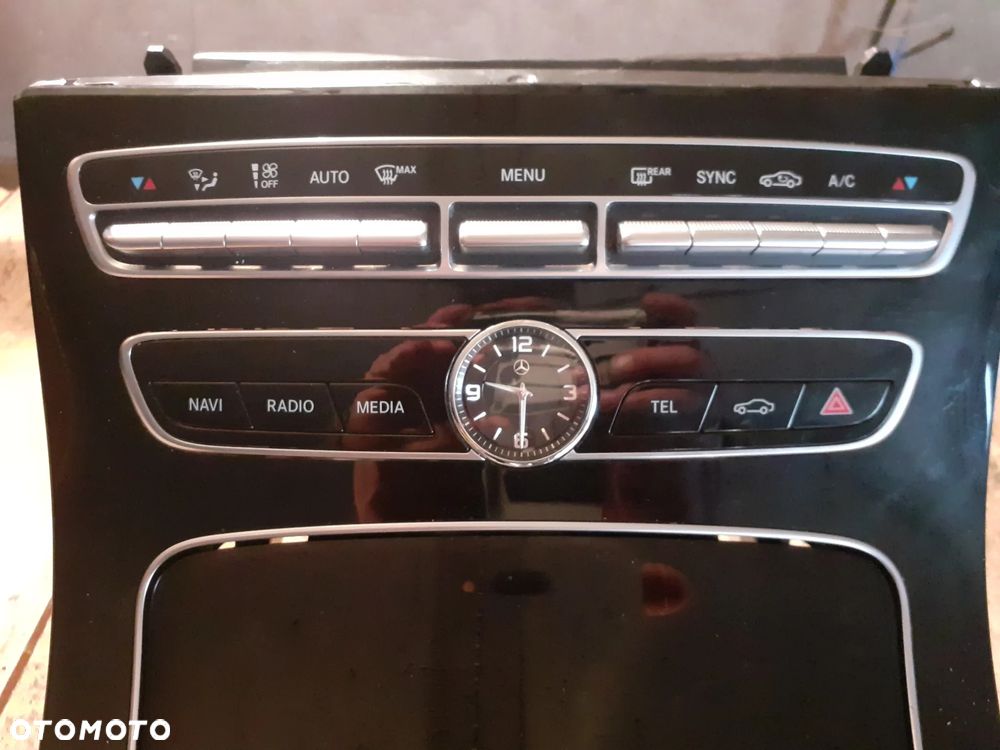 Mercedes E-klasa W213 Panel w Deska Dekor Tunel - 3