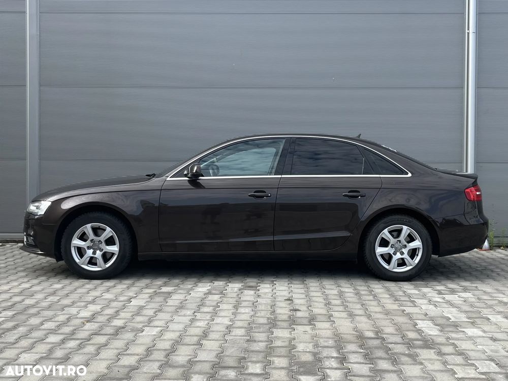 Audi A4 2.0 TDI DPF Ambiente - 12