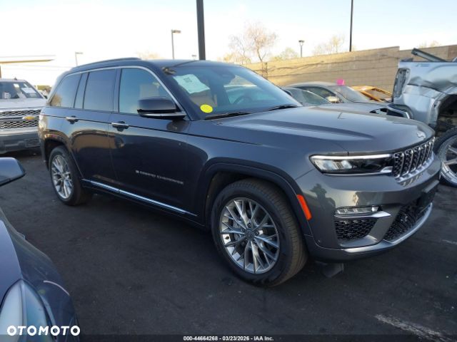 Jeep Grand Cherokee - 8