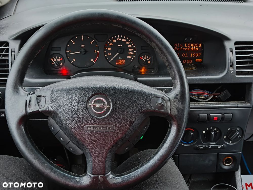 Opel Zafira 2.0 DTI Executive - 23