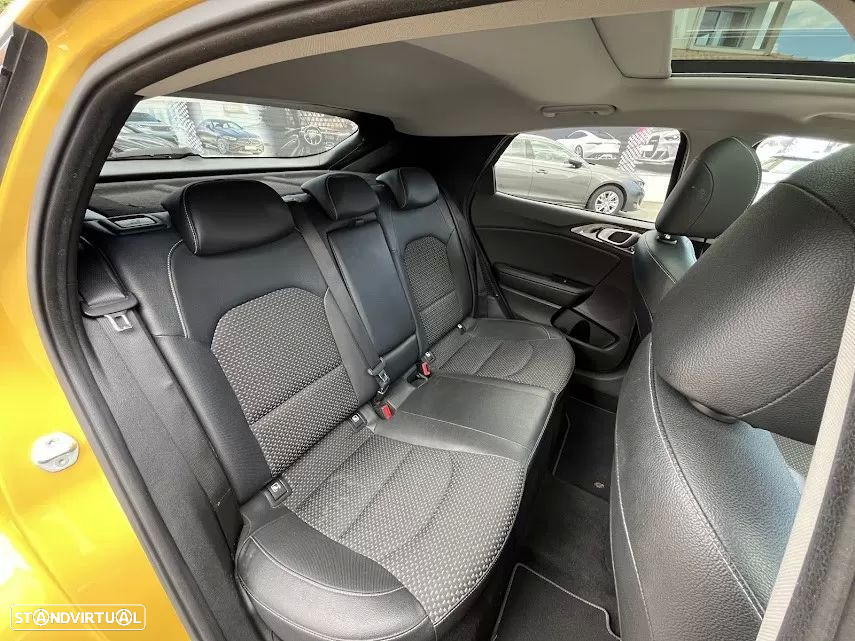 Kia XCeed 1.6 GDi PHEV Drive - 31
