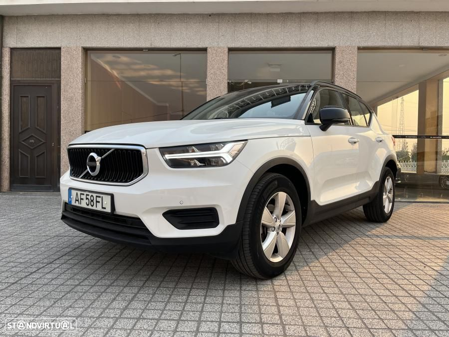 Volvo XC 40 1.5 T2 Momentum Geartronic - 6