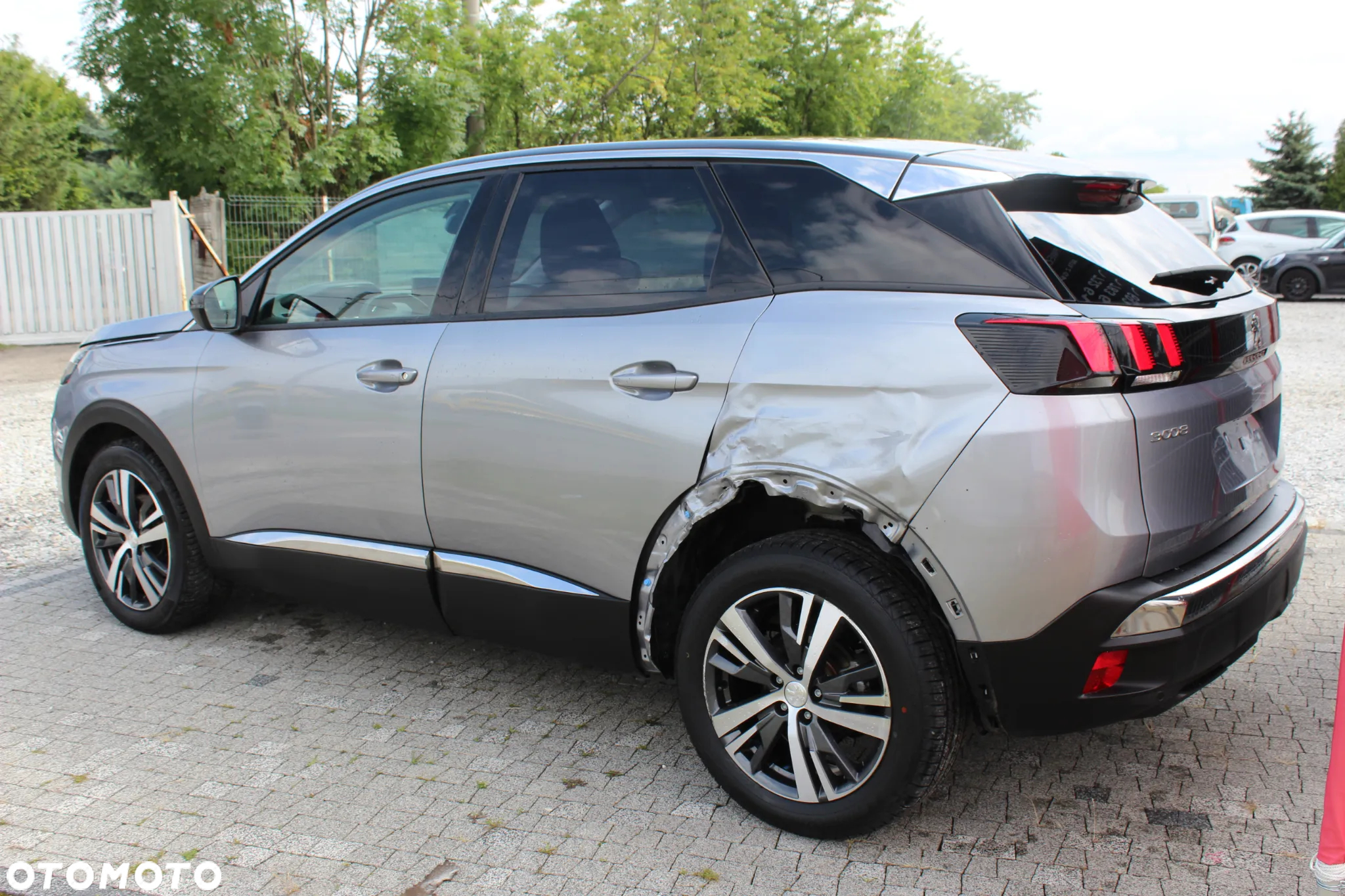 Peugeot 3008 1.2 PureTech Allure S&S EAT8 - 6