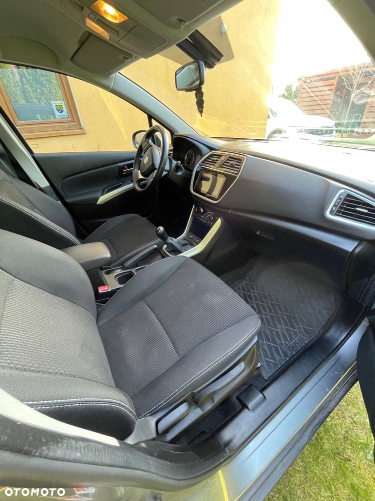 Suzuki SX4 S-Cross 1.0 T Premium - 13