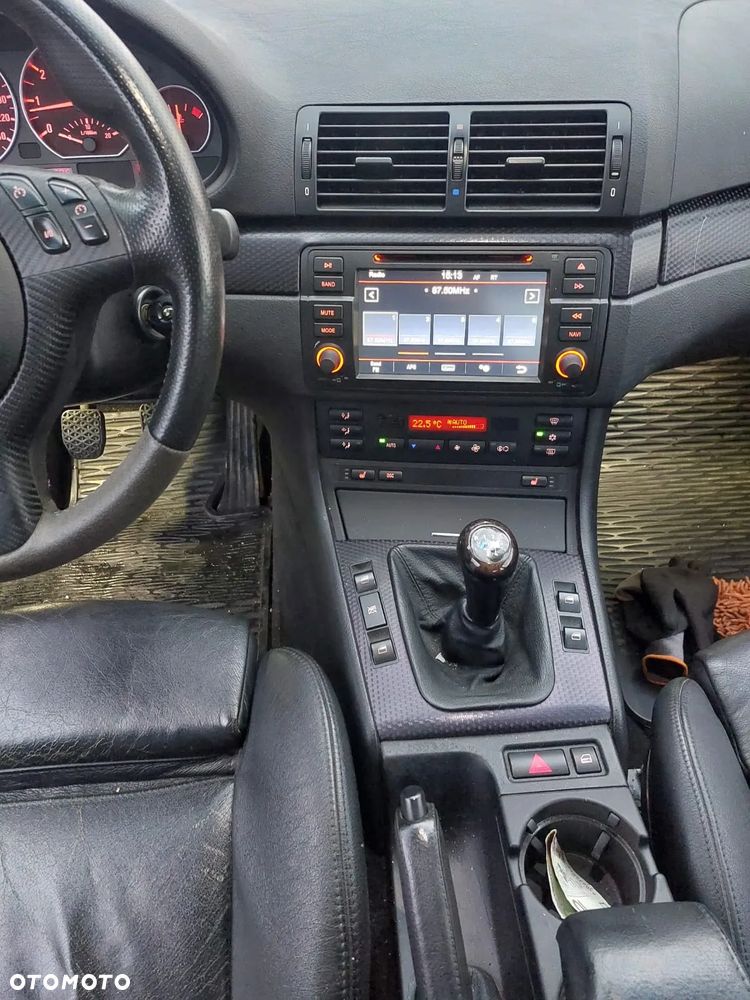 BMW Seria 3 330i - 16