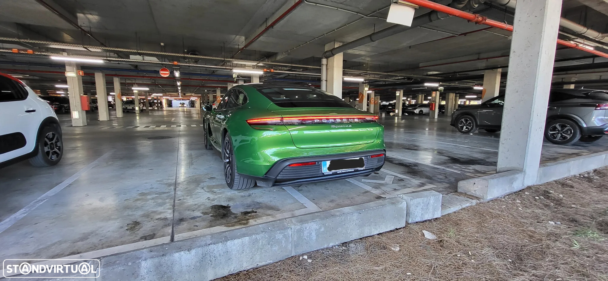 Porsche Taycan 4S - 7