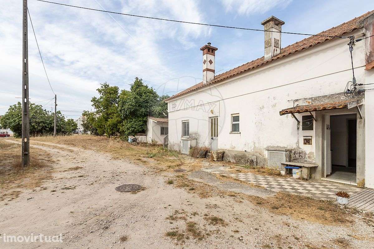 Moradia T2 para venda - Grande imagem: 2/22