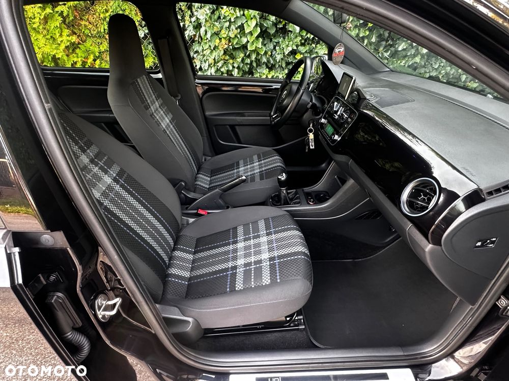 Volkswagen up! club - 28