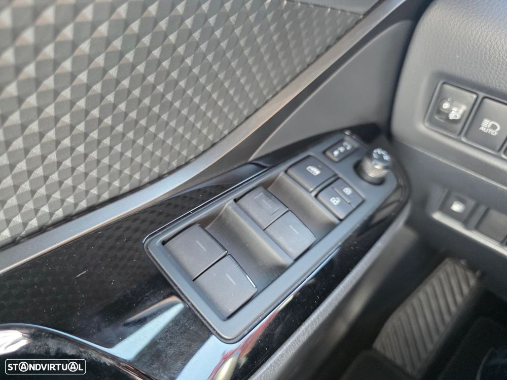 Toyota C-HR 1.8 Hybrid Square Collection - 18