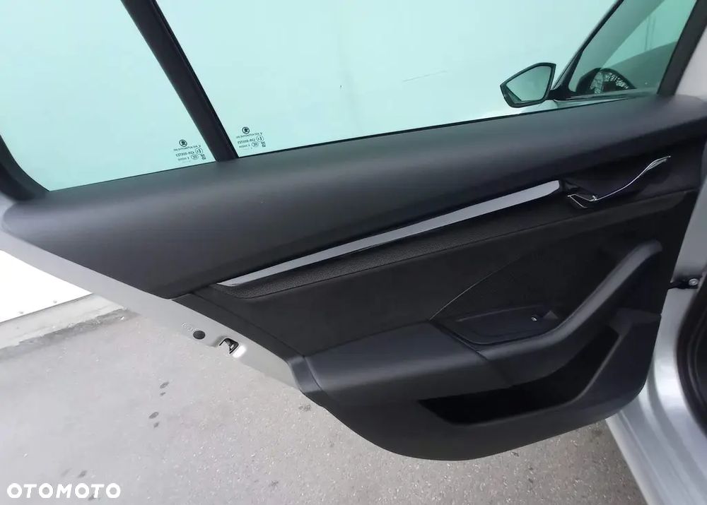 Skoda Octavia 2.0 TDI 4x4 RS DSG - 22