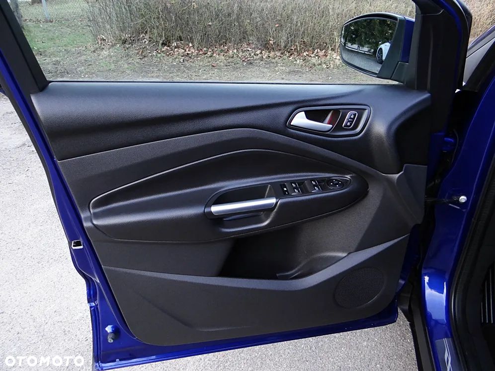 Ford Kuga 1.5 EcoBoost 2x4 Titanium - 23