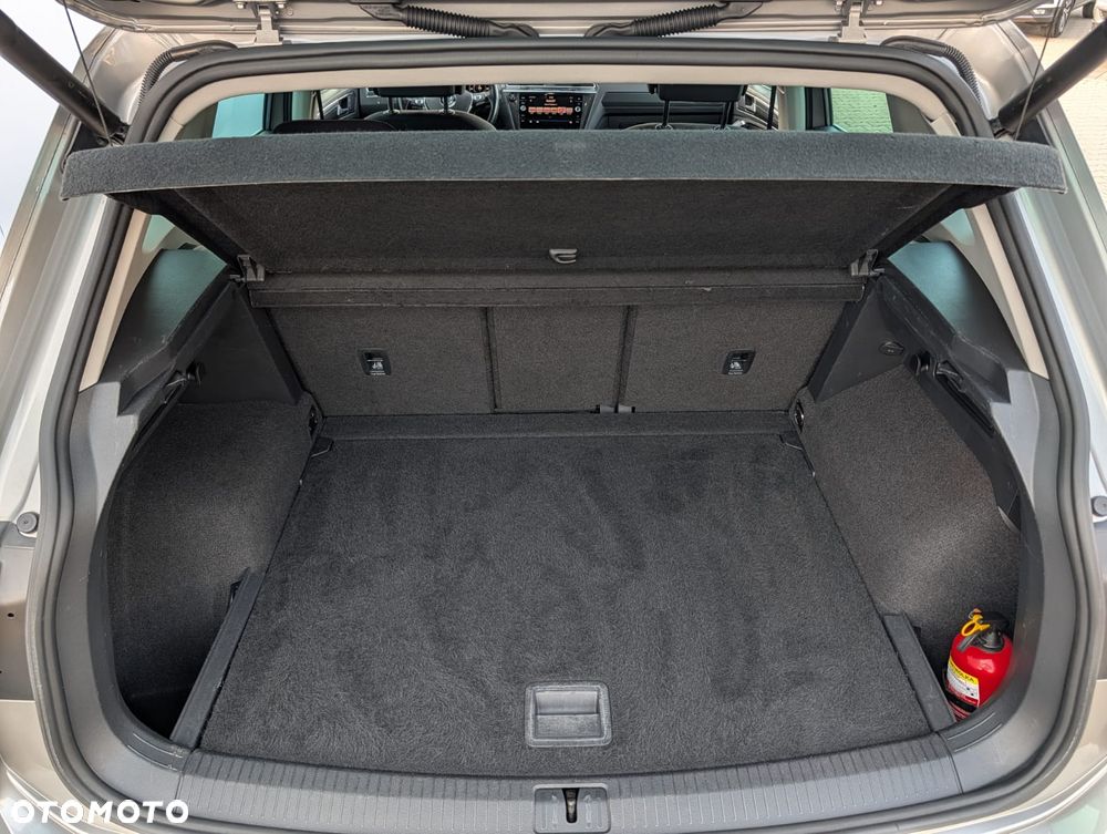 Volkswagen Tiguan - 17