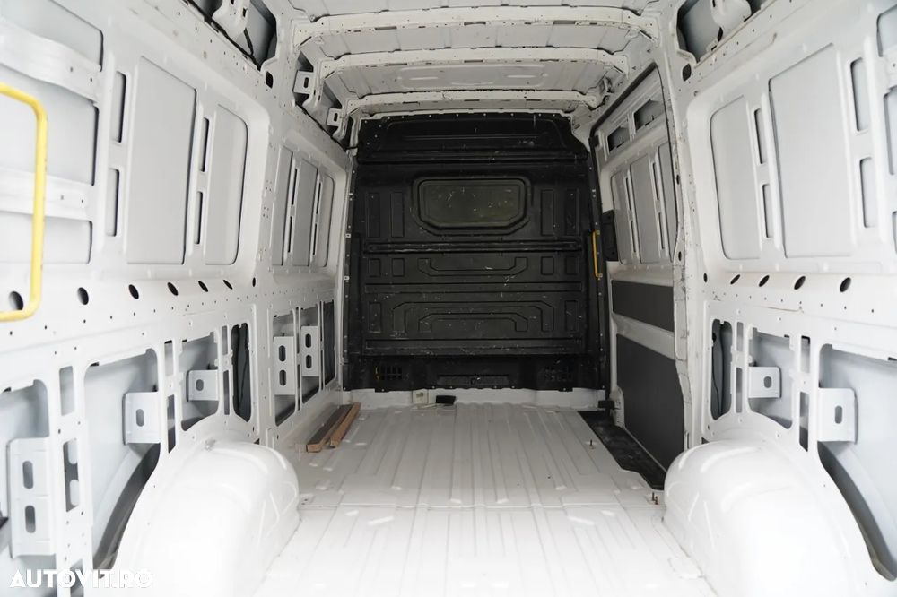 Volkswagen CRAFTER / 2.0 D / VAN TABĂ / GVW: 3500 KG / 2018 / IMPORTAT / DUPĂ CONTRACTUL DE SERVICE - 22