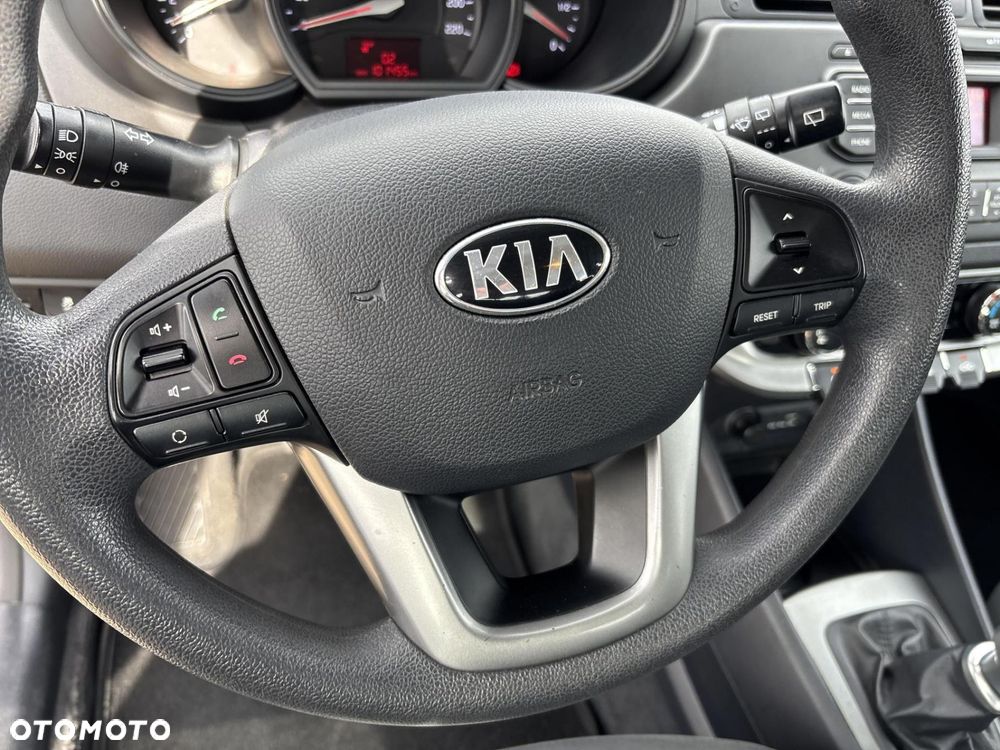Kia Rio 1.4 L - 21