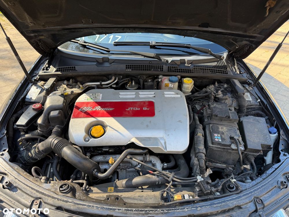 Alfa Romeo 159 1.9 JTDM 8V DPF Distinctive - 16